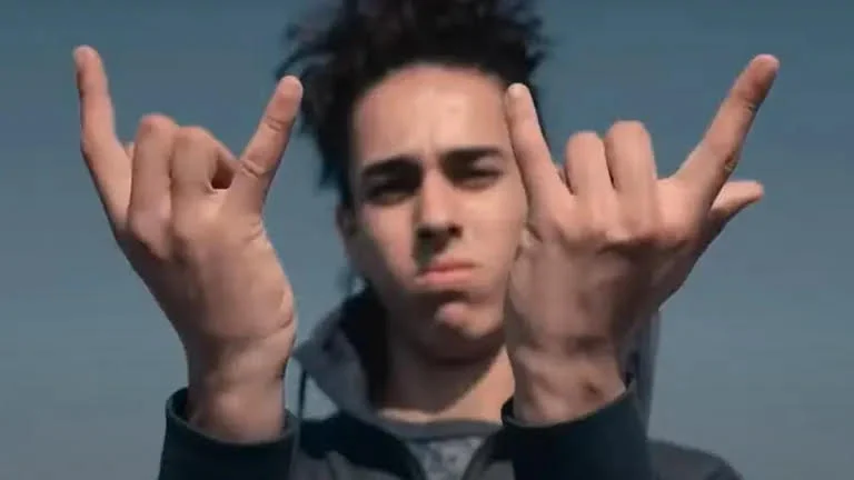 Hamza Karimi – Rapper Sueco, Ícone da Juventude Urbana